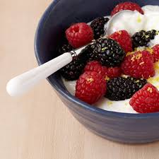 Low Fat Greek Yoghurt & Mixed Berries